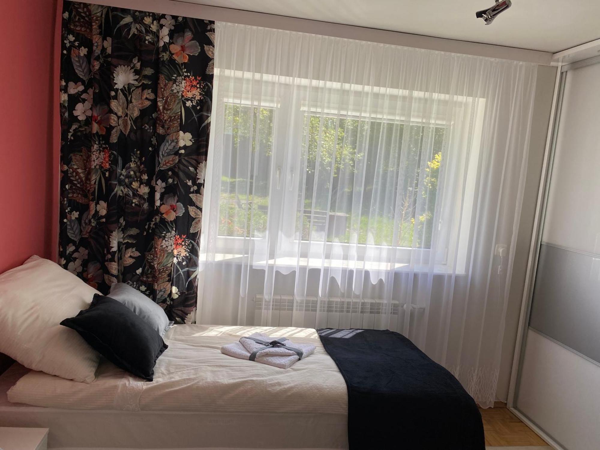 Przytulny Dom Pod Jabloniami Przy Targach Kielce Villa Dış mekan fotoğraf
