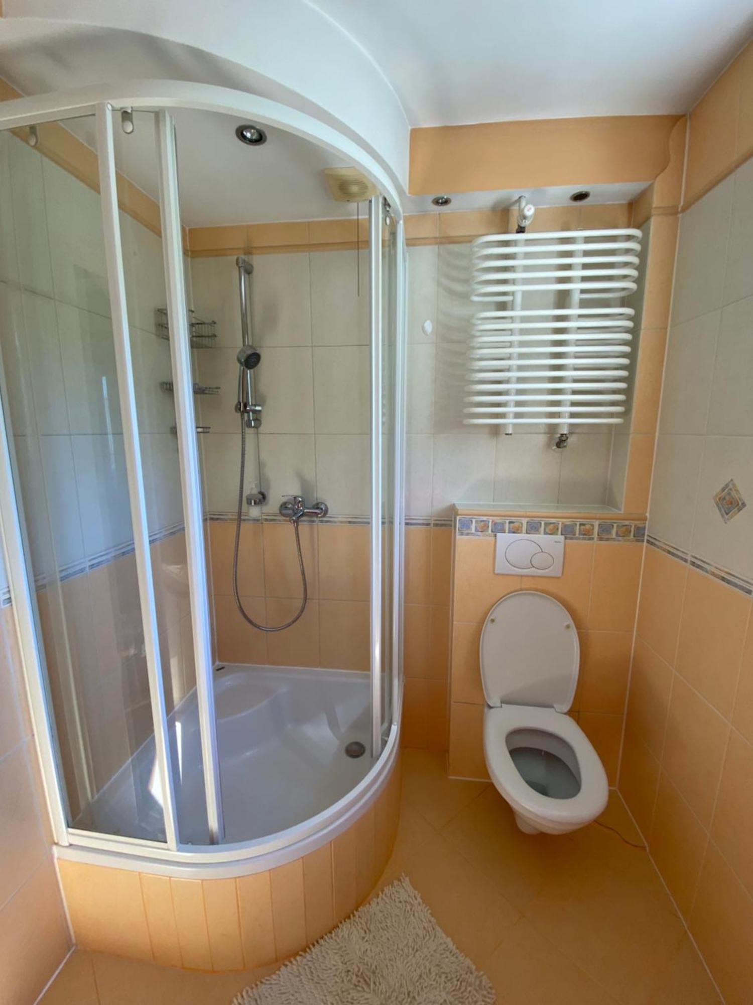 Przytulny Dom Pod Jabloniami Przy Targach Kielce Villa Dış mekan fotoğraf