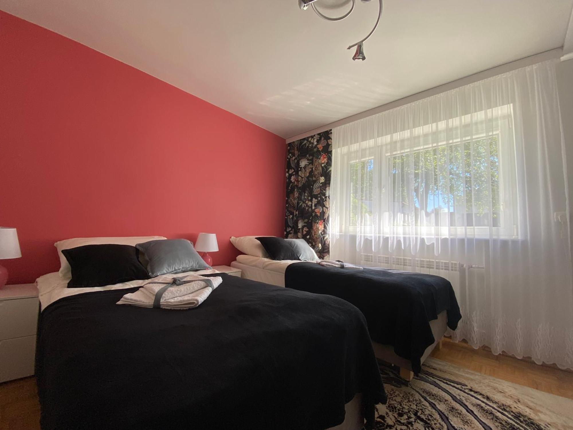Przytulny Dom Pod Jabloniami Przy Targach Kielce Villa Dış mekan fotoğraf